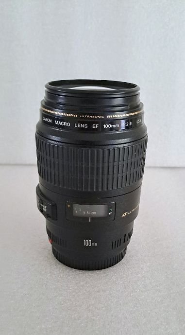 Canon Macro EF 100mm 1:2.8 USM Ultrasonic Makroobjektiv