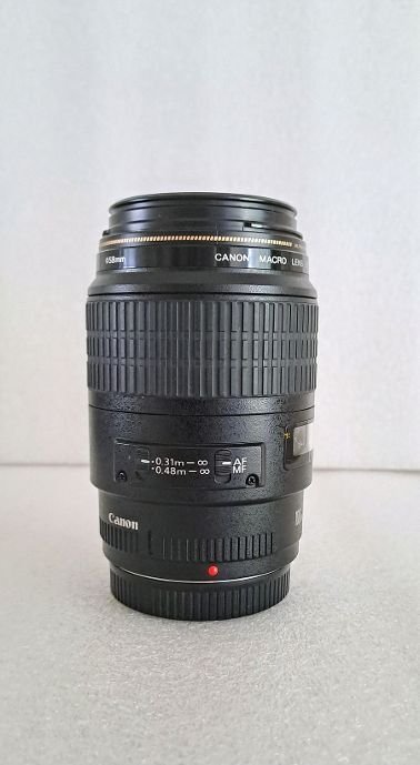 Canon Macro EF 100mm 1:2.8 USM Ultrasonic Makroobjektiv