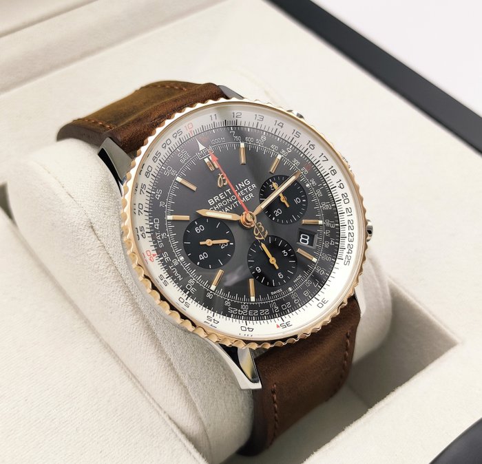 Breitling - Navitimer B01 Chronograph 43 - UB0121 - Mænd - 2020+