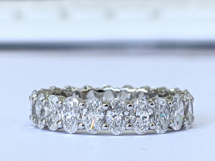 Ingen mindstepris - Alliancering - 14 karat Hvidguld -  4.07ct. tw. Diamant (Laboratoriedyrket) - D-E VVS IGI