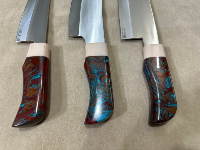 Køkkenkniv - Chef's knife -  Professionelle japanske kokkeknive i høj D2 stål - D2 stål  design udsøgt farvet harpikshåndtag - Japan