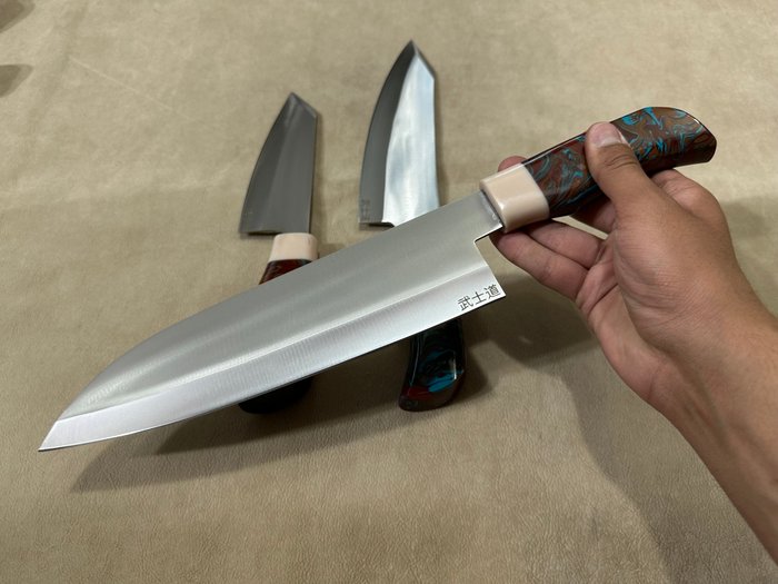 Køkkenkniv - Chef's knife -  Professionelle japanske kokkeknive i høj D2 stål - D2 stål  design udsøgt farvet harpikshåndtag - Japan