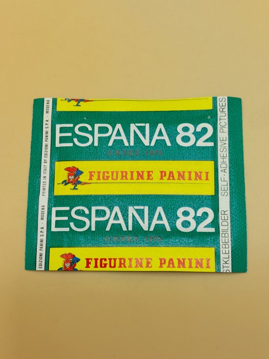 Panini - España 82 World Cup - Chance of Maradona World Cup Rookie Sticker! - 1 Pack