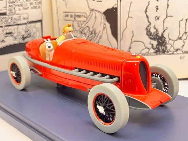 Tintin - 2019 - Voiture 1/24 - Le Bolide Rouge - "Les Cigares du Pharaon" - 1 modelbiler