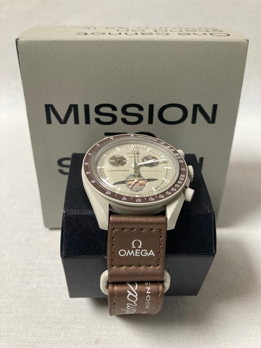 Omega x Swatch - MoonSwatch - Mission to Saturn - Ingen mindstepris - Unisex - 2011-nu