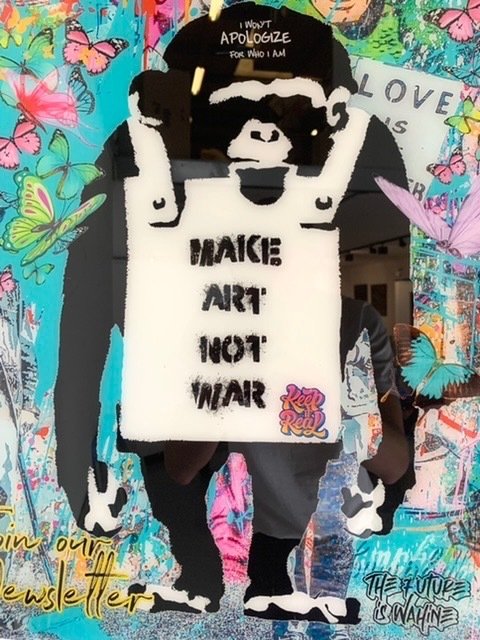 Van Apple - Make Art Not War