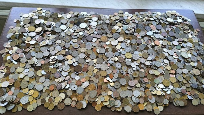 Verden Massive lot of approx 20 kilogram world coins  (Ingen mindstepris)