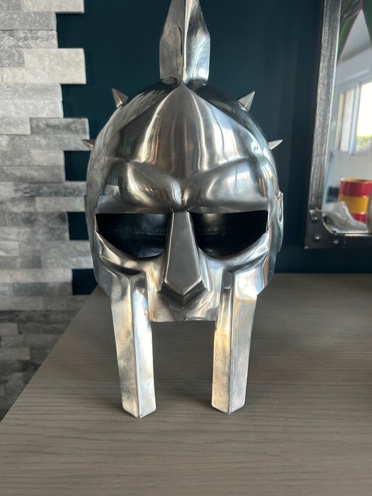 Gladiator - Russell Crowe - Collectors edition, Replica Prop, In Stainless Steel - 1:1 Scale - Kostume