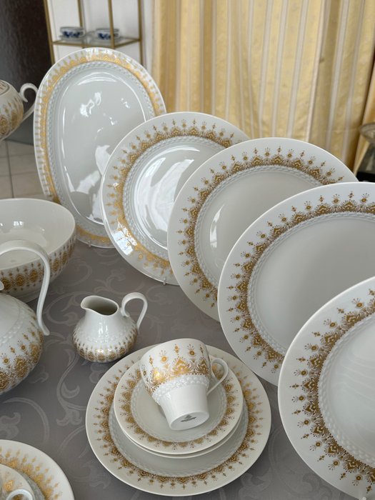 Hutschenreuther / Tierschenreuth - Bordservice til 12 (72) - Melodi Cantilene Guld - Porcelæn - Mad og kaffe service