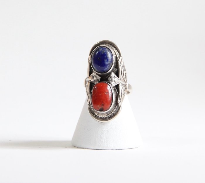 925 sølv ring - Koral, Lapis Lazuli - Nepal - Slutningen af det 20. århundrede