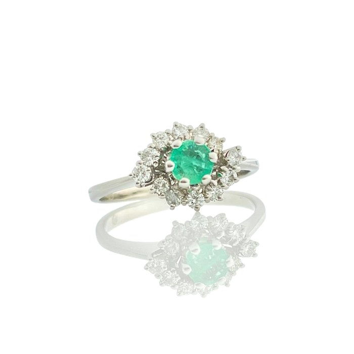 Ring - 18 kraat Hvidguld -  0.33ct. tw. Smaragd - Diamant - Smaragd diamantring