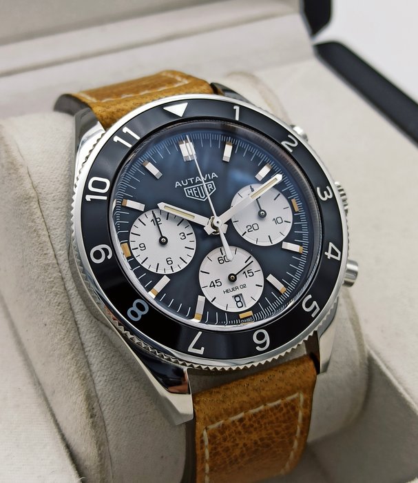 TAG Heuer - Autavia Heritage Chronograph - CBE2110 - Mænd - 2020+