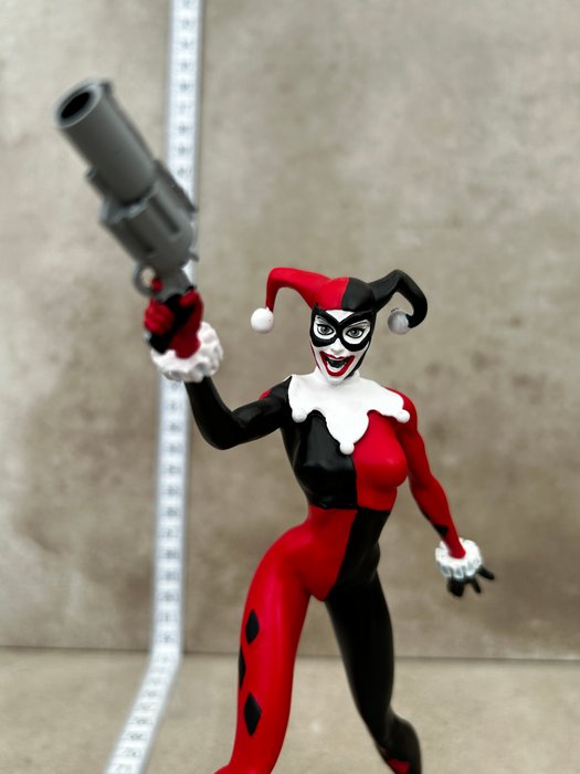 DC Direct - Harley Quinn - 1 - Harley Quinn -DC Collectibles