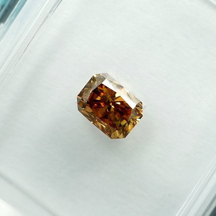 1 pcs Diamant  (Naturfarvet)  - 0.44 ct - Radiant - Fancy Brunlig Gul - I1 - International Gemological Institute (IGI)