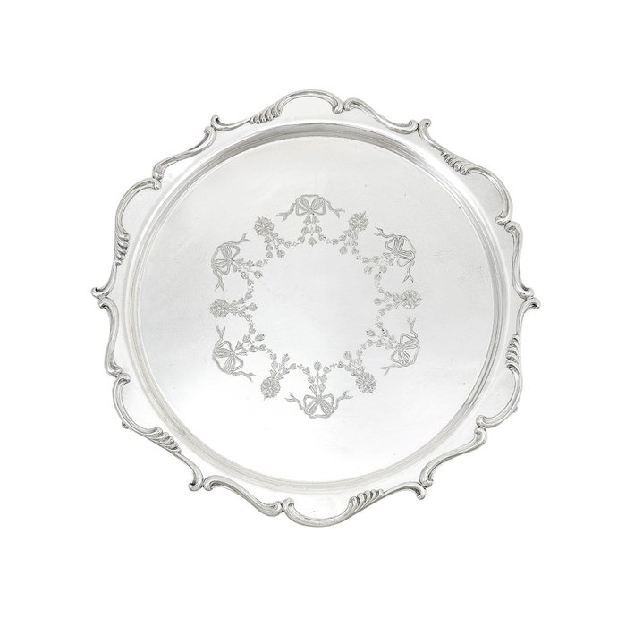 Riddels - Victorian salver in Neoclassical style with Chippendale border and garland decoration - Serveringsbakke - Forsølvet