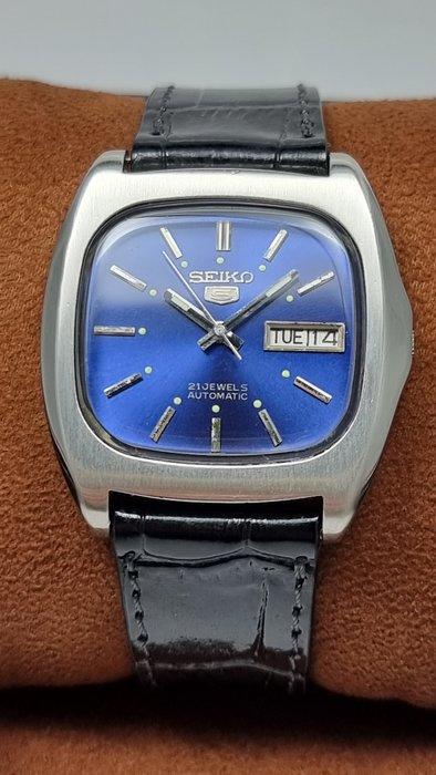 Seiko - Seiko 5 - Ingen mindstepris - Mænd - 1970-1979