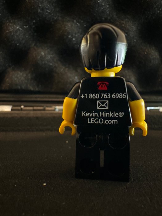 Lego - Minifigurer - VERSION 4 - KEVIN HINKLE - LEGO BUSINESS CARD MINIFIGURE - RARE - NO - 2010-2020