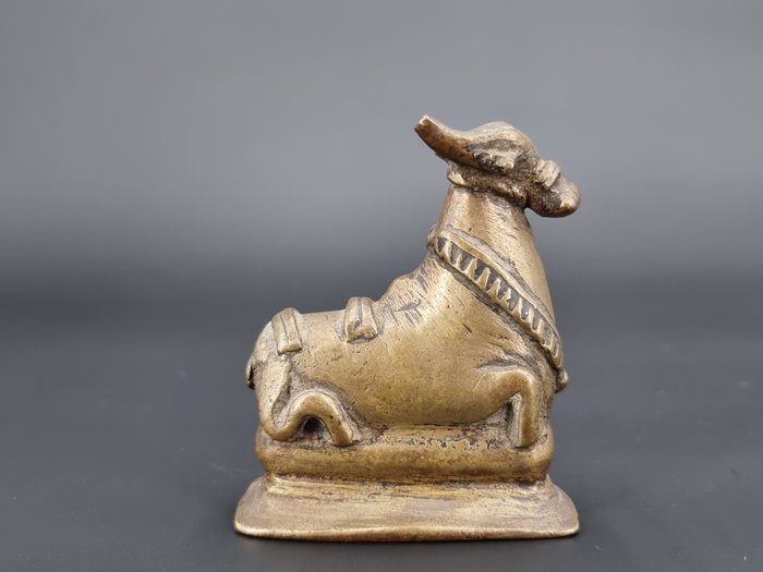 Nandi tyr - Bronze - Indien - 19. årh.