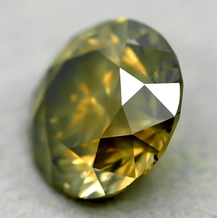 1 pcs Diamant  (Naturfarvet)  - 5.51 ct - Fancy Grålig Gul - SI2 - Gem Report Antwerp (GRA)