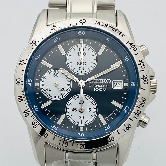 Seiko - Chronograph Blue Dial and White Indicators 100m. Date Tachymeter - Ingen mindstepris - Mænd - 2011-nu