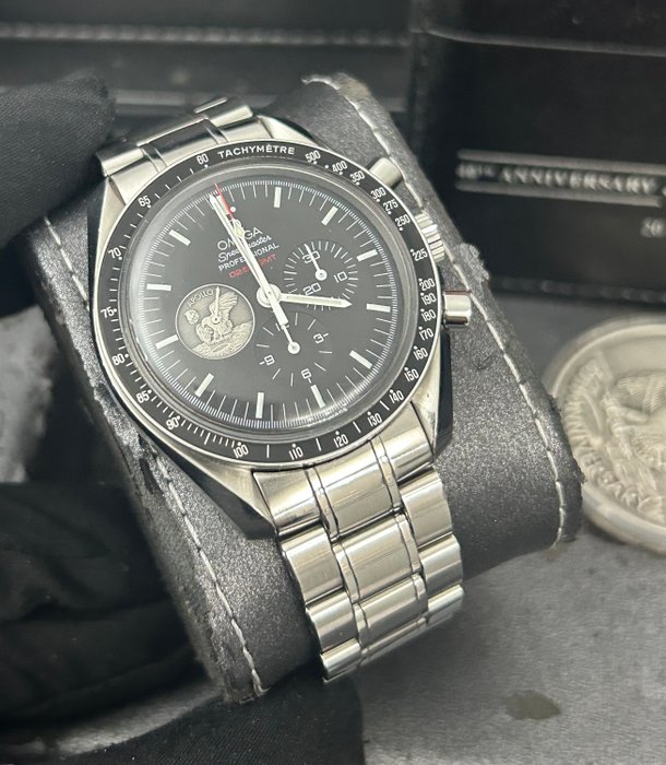 Omega - Speedmaster Moonwatch Apollo 11 40Th Anniversary - 311.30.42.30.01.002 - Mænd - 2010-2020