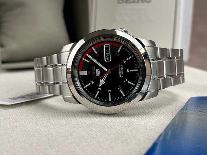 Seiko - 5 - Automatic Day Date - Ingen mindstepris - SNKK31K1 - Mænd - 2011-nu