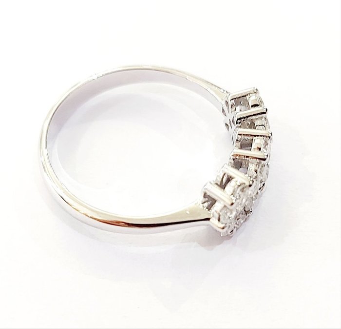 Ring - 18 kraat Hvidguld -  1.17ct. tw. Diamant (Natur)  - Diamant