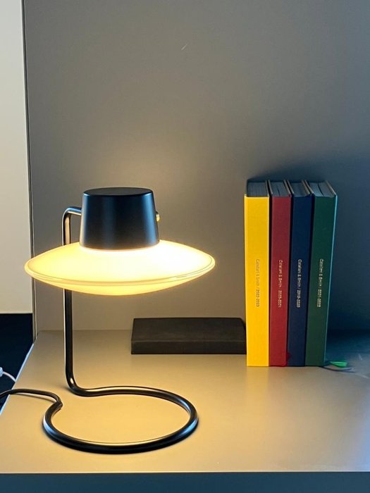 Louis Poulsen - Arne Jacobsen - Bordlampe - AJ Oxford - Glas