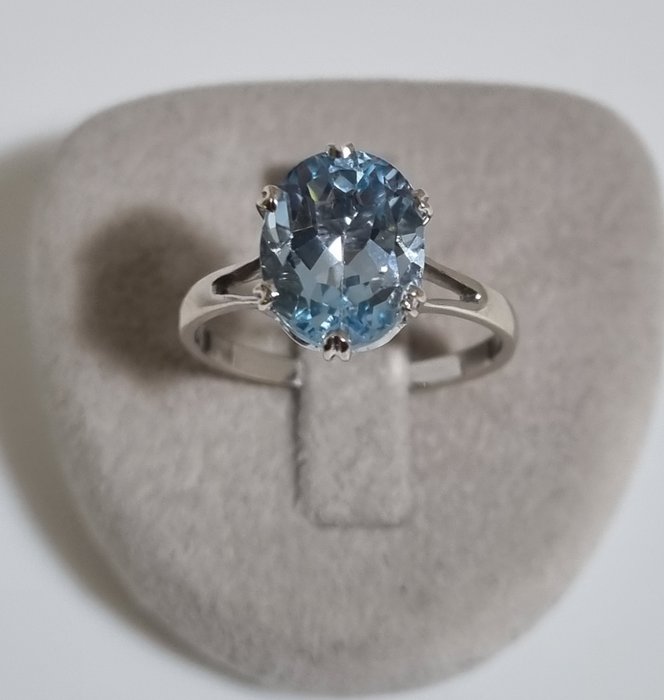 Ring - 18 kraat Hvidguld -  2.00ct. tw. Akvamarin