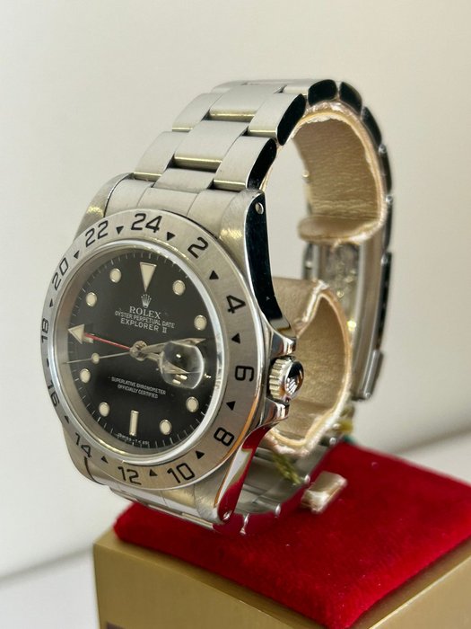 Rolex - Explorer II - 16570 - Unisex - 1990-1999