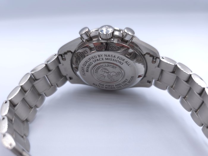 Omega - Speedmaster 50th Anniversary. - 311.30.42.30.01.001 - Mænd - 2000-2010