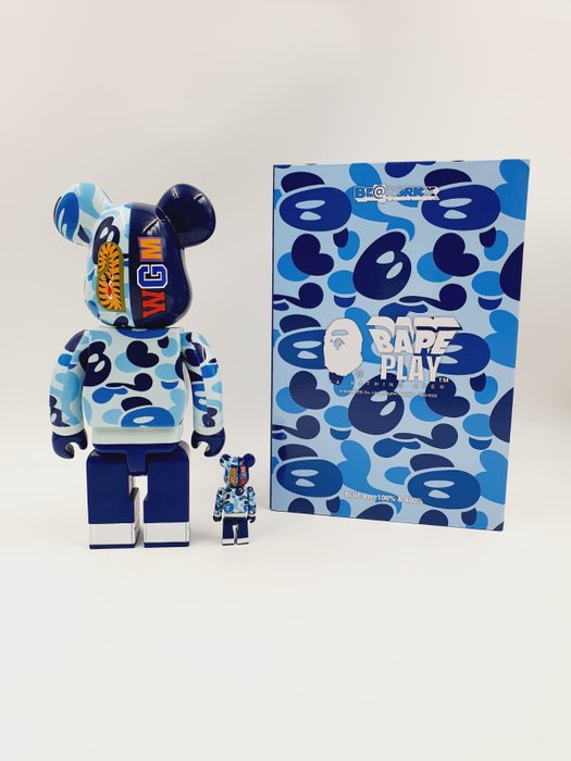 Bape x Medicom Toy Be@rbrick - Be@rbrick Bape Camo  Shark  Blue 400% 100% Bearbrick 2024