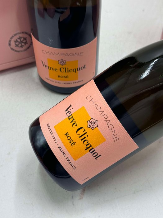 Veuve Clicquot, Edition Glacière Rosé - Champagne Rosé - 2 Flasker (0,75 L)