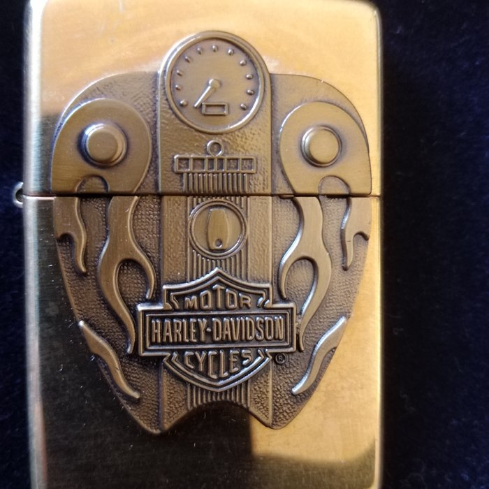 Zippo - Zippo Trick - Harley-Davidson Tankuhr Surprise - Sammlerstück in Sammlerbox - Lommelighter - Stål (rustfrit) -  (2)