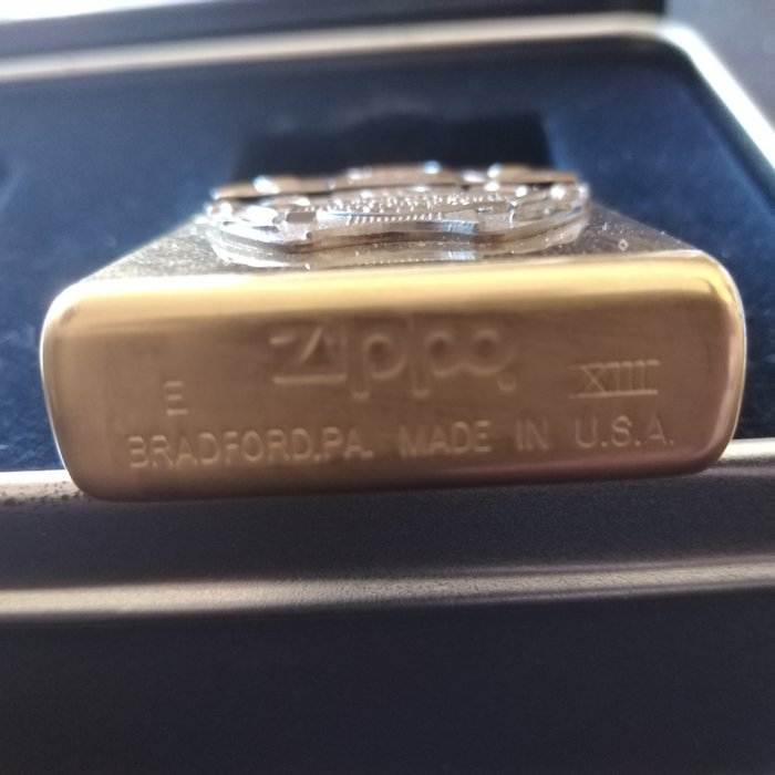 Zippo - Zippo Trick - Harley-Davidson Tankuhr Surprise - Sammlerstück in Sammlerbox - Lommelighter - Stål (rustfrit) -  (2)