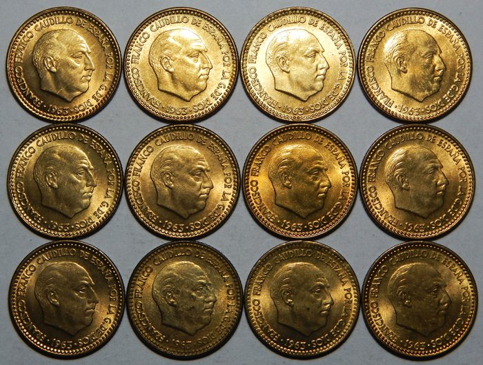 Spanien. Francisco Franco. 1 Peseta 1963 *19-65. Parte del anverso incuso en reverso. Lote de 12 monedas. Brillo  (Ingen mindstepris)