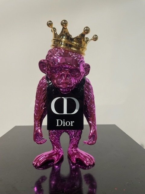 Van Apple - Fashion Monkey -Dior