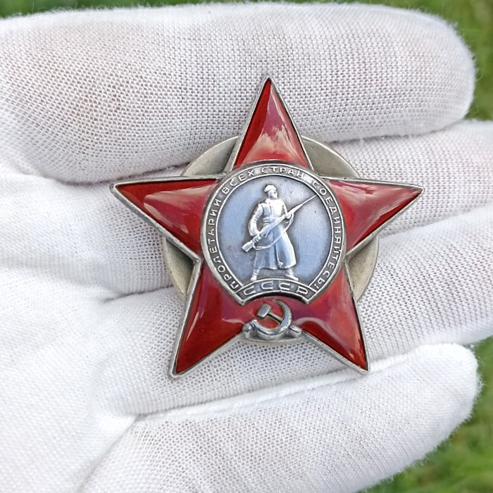 Rusland - Medalje - Order of Red Star No. 2240760 - 1945