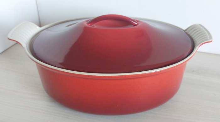 Le Creuset - Kasserolle -  Stor model - Støbejern emalje - Fremstillet i Frankrig