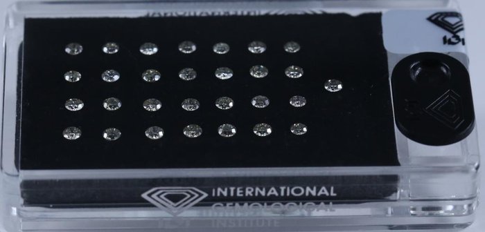 29 pcs Diamant  (Natur)  - 191 ct - Rund - I1 I2 - International Gemological Institute (IGI) - Forseglede æske diamanter