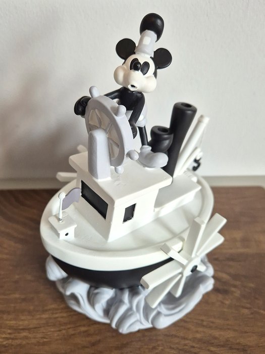 Precious Moments - Mickey Mouse - Steamboat Willie Musical Figurine