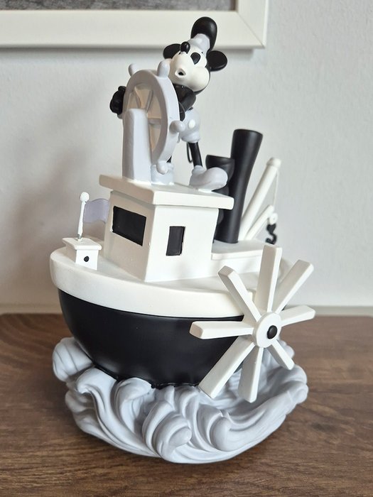 Precious Moments - Mickey Mouse - Steamboat Willie Musical Figurine