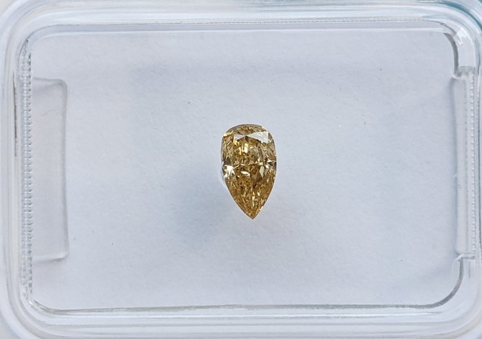 Ingen mindstepris - 1 pcs Diamant  (Naturfarvet)  - 0.23 ct - Pære - Fancy Brunlig Gul - SI2 - International Gemological Institute (IGI)