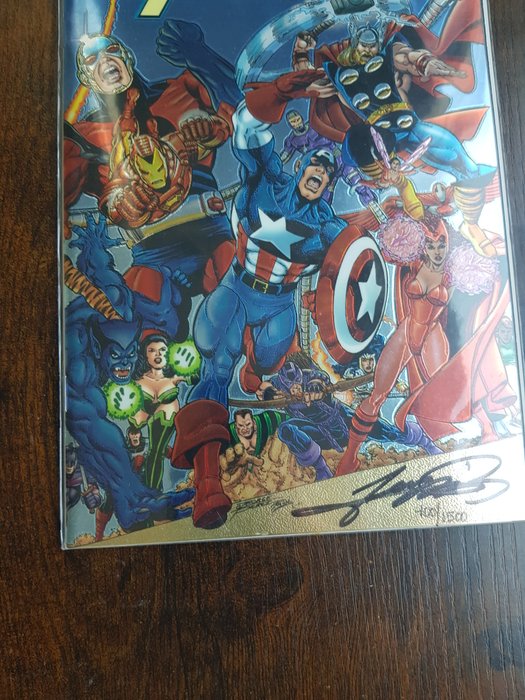 Marvel Collectible Classics: Avengers #1 "George Perez ULTRA RARE Cover" - Signed by legendary artist George Perez - 1 Signed comic/1998