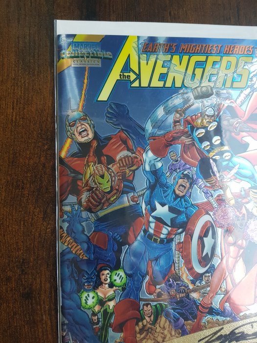 Marvel Collectible Classics: Avengers #1 "George Perez ULTRA RARE Cover" - Signed by legendary artist George Perez - 1 Signed comic/1998