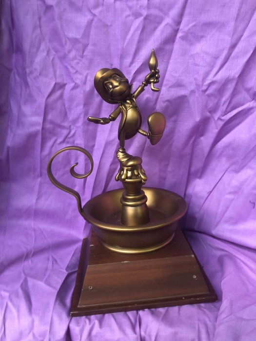 Disneyland Paris Jiminy Cricket 30 Years Cast Member Award