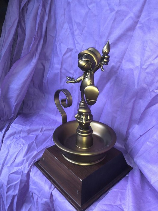 Disneyland Paris Jiminy Cricket 30 Years Cast Member Award