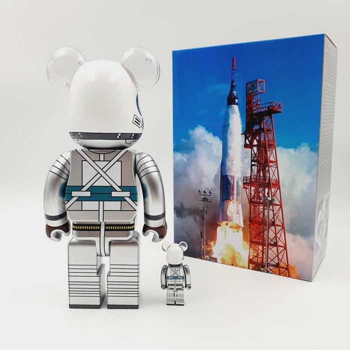 Nasa x Medicom Toy Be@rbrick - Project Mercury Astronaut 400% 100% Bearbrick 2022