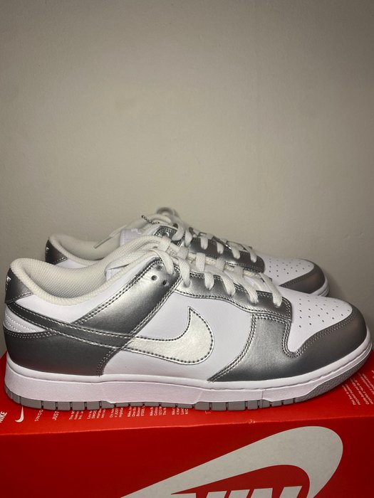 Nike - Dunk Low - Sneakers - Størelse: EU 44.5 - Nyt med labels