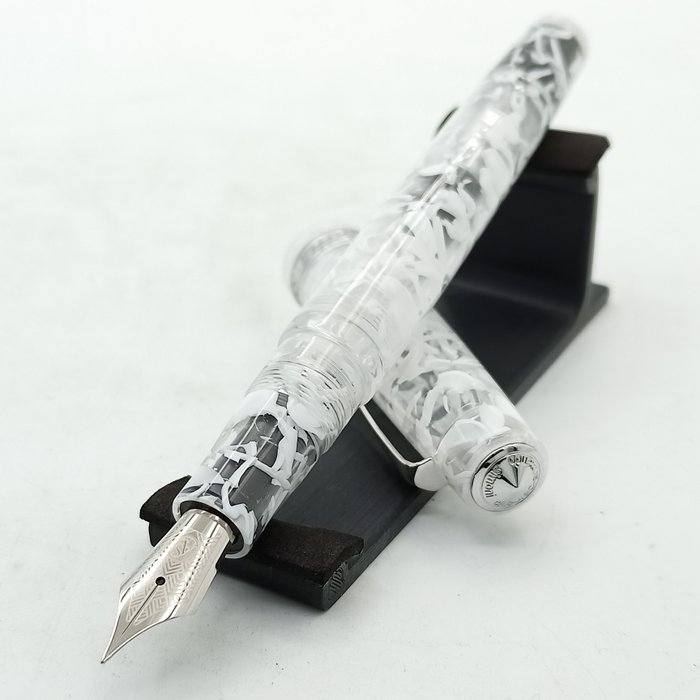 Armando Simoni Club - Studio - White Guatemala - Rhodium Trim - Fyldepen